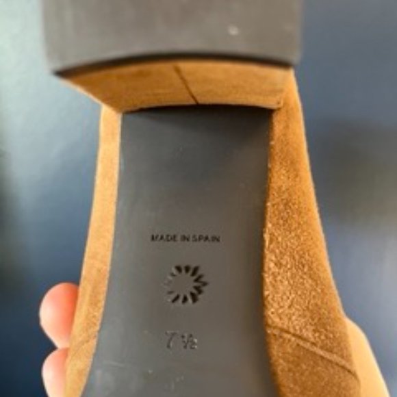 Stuart Weitzman Sofia 50 Stretch Suede Bootie- Great Condition (Women's 7 1/2) - Picture 5 of 7